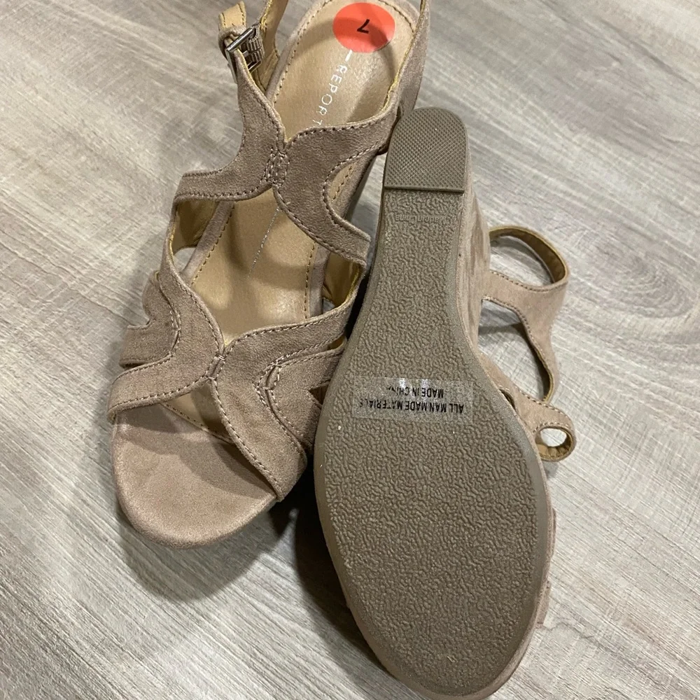 Report Womens Wedges - Picture 9 of 11
